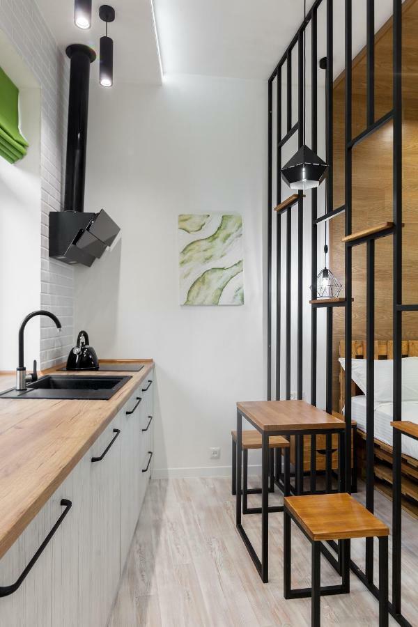 Leogrand Loft-Studio On Tamanska 8 リヴィウ エクステリア 写真