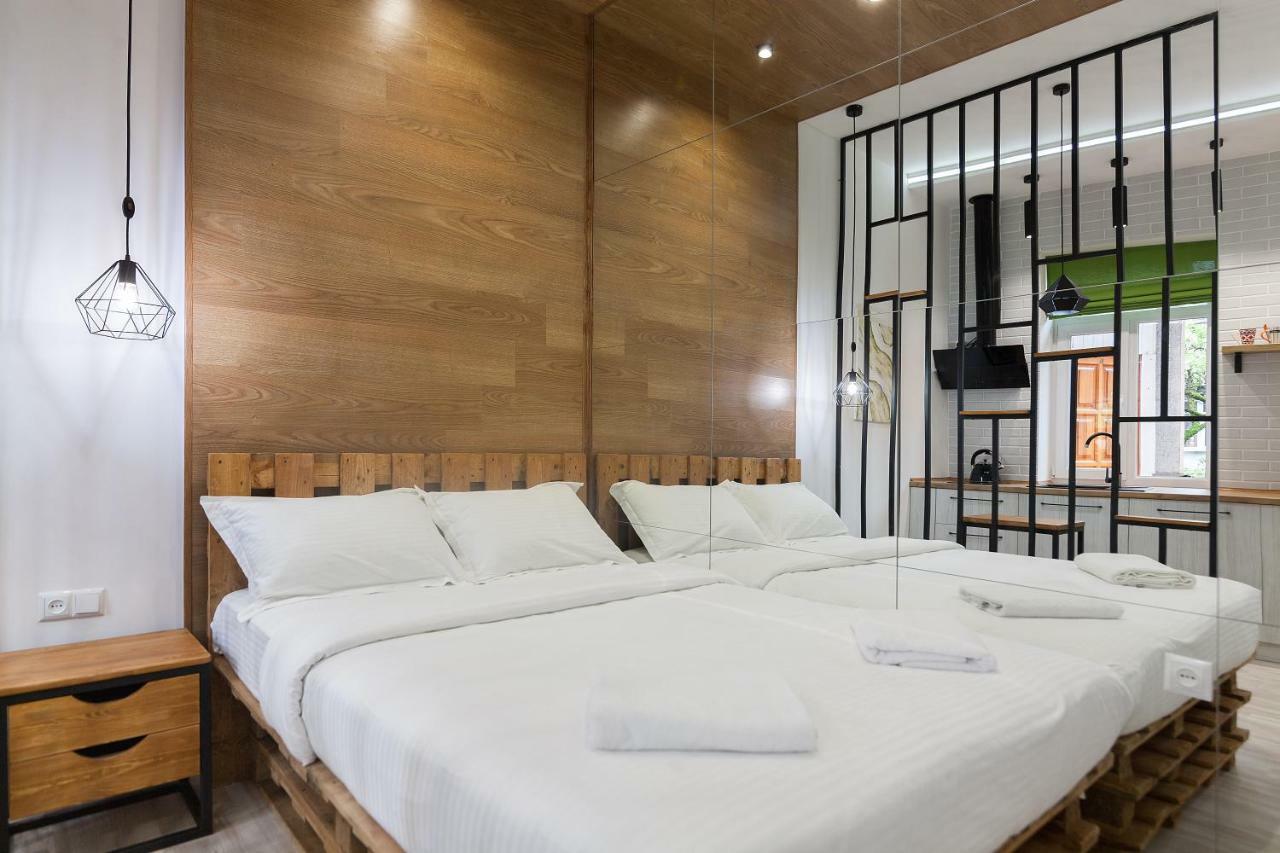 Leogrand Loft-Studio On Tamanska 8 リヴィウ エクステリア 写真